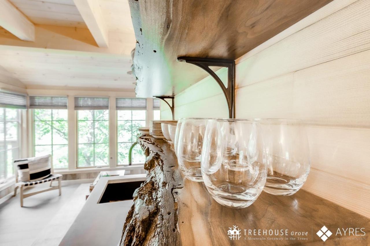 The Blackjack Oak In Treehouse Grove At Norton Creek Gatlinburg Eksteriør bilde